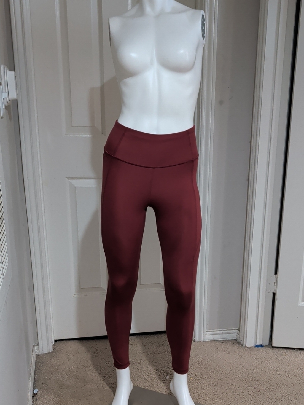 All In Motion Burgundy High-Waist Sculpting Leggings w/ Pockets XS
